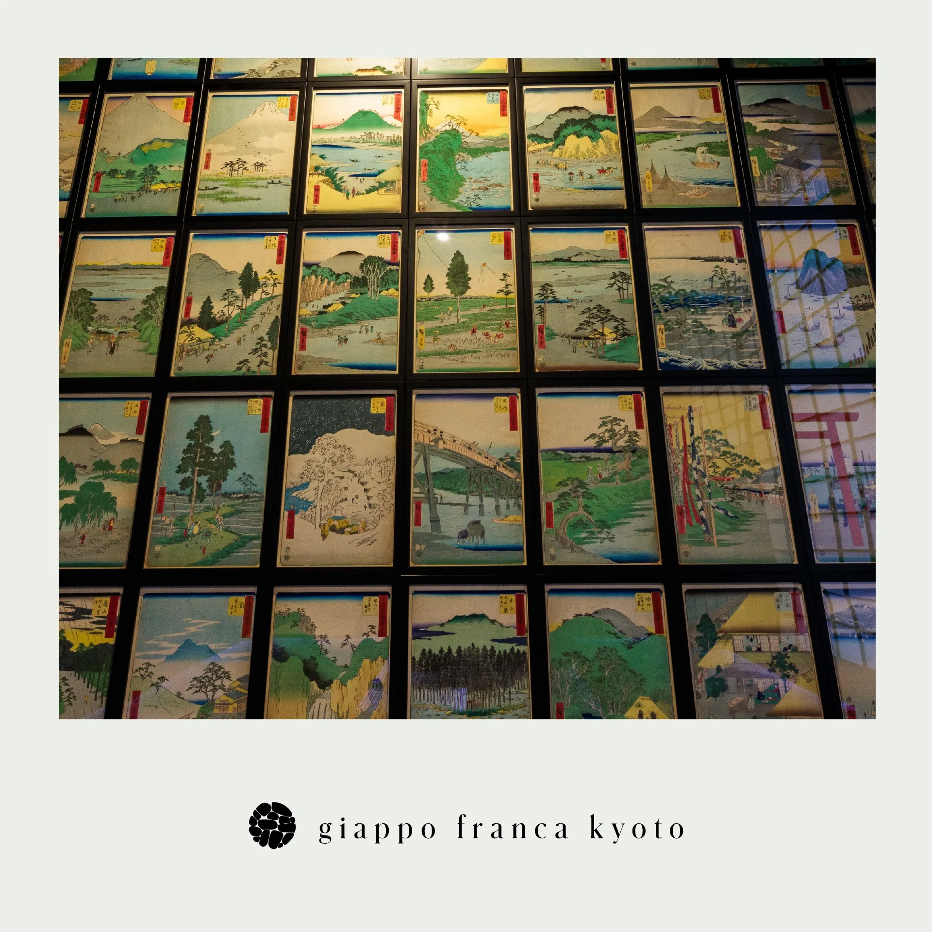 この美しい壁一面を飾るのは、浮世絵の巨匠・歌川広重による「東海道五十三次」やその関連作品。日本の自然と風景、そして旅人の営みを、色鮮やかかつ繊細な筆致で描いた珠玉の名所絵がずらりと並び、時代を越えて私たちに語りかけてきます。
まるで一枚一枚の絵が物語のページのように、見る者を江戸時代の旅へと誘います。京都に佇むこの空間は、アートと歴史、そして国際的な文化交流の交差点。Giappo Francaが目指す「和洋融合」の精神がここにも息づいています。
詳しくはプロフィールリンクから
#京都 #ホテル #文化融合 #Giappo #Franca #Kyoto #Hotel
#和モダン #旅行 #ジャポフランカ #漫画 #任天堂
#浮世絵 #歌川広重 #東海道五十三次 #五十三次名所図会 #UtagawaHiroshige #Hiroshige
#和洋融合 #国際交流 #日本文化 #特別な体験